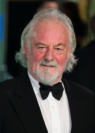 How tall is Bernard Hill?